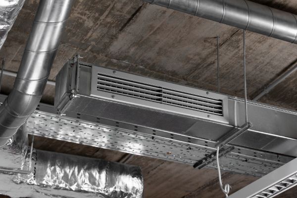 Mejorando el Ambiente Laboral: Ventilación en Naves Industriales